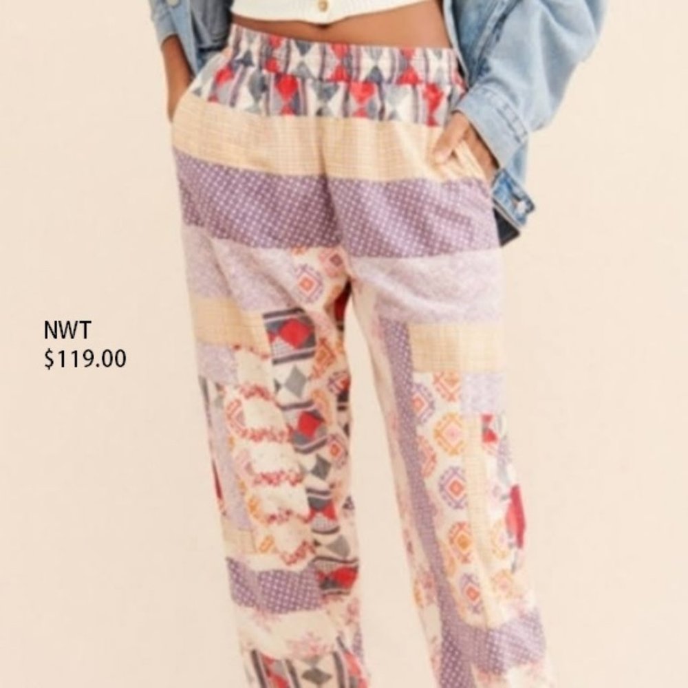 ๐ Urban Outfitters Kimchi Blue Patchwork Summit TRK Pants Small - Picture 1 of 16